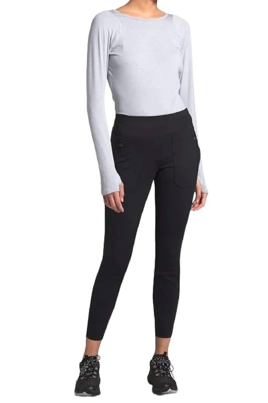 Paramount Tight Leggings In Black