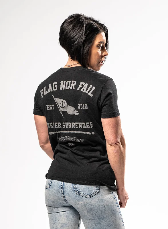 NEVER SURRENDER TEE - BLACK